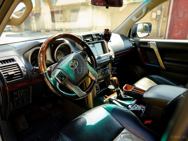 Toyota Land Cruiser Prado-7