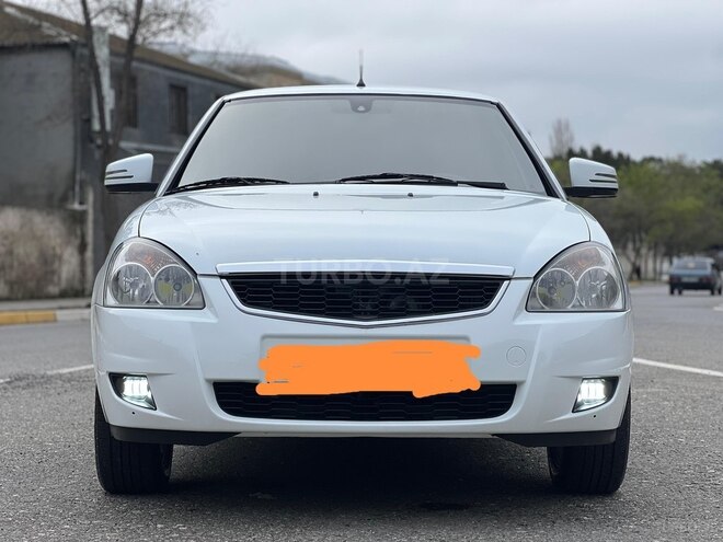 LADA (VAZ) Priora-1