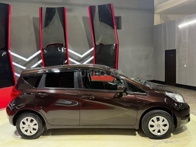 Nissan Note-5