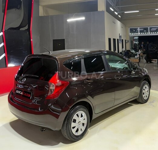 Nissan Note-7