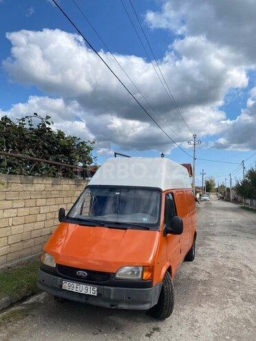 Ford Transit-1