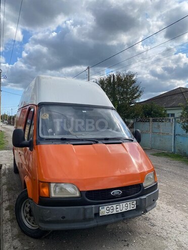 Ford Transit-2