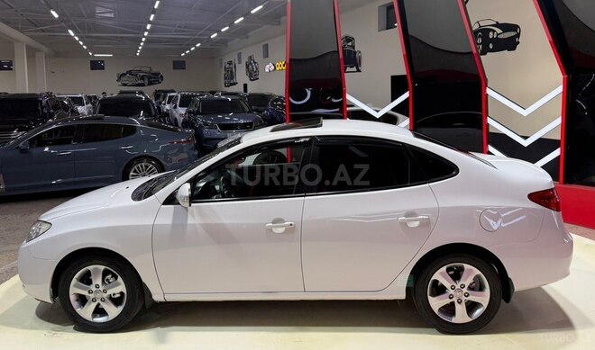 Hyundai Elantra-6