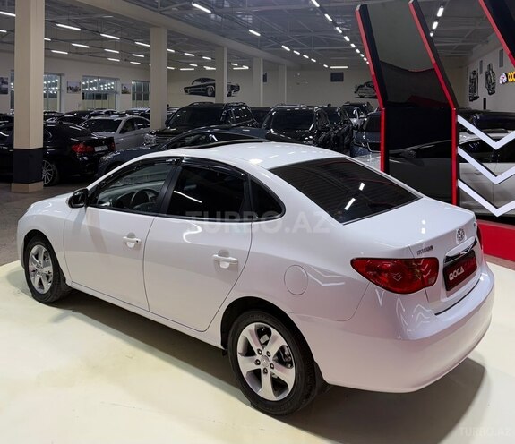 Hyundai Elantra-7