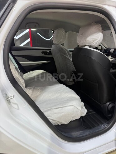 BYD Seal 05-18