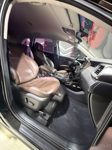 Kia Sorento-13