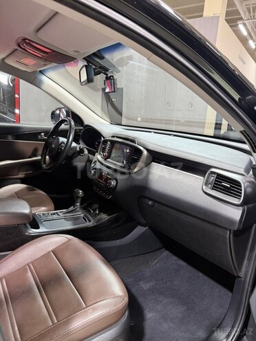 Kia Sorento-12