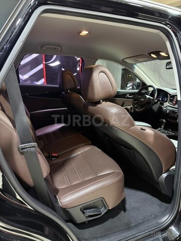 Kia Sorento-17
