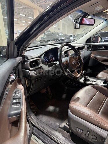 Kia Sorento-10