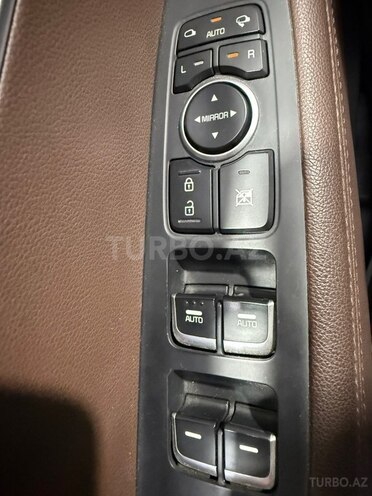 Kia Sorento-19