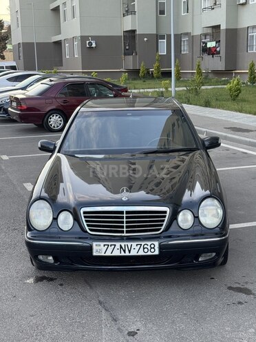 Mercedes E 220-3