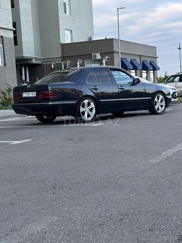Mercedes E 220-7