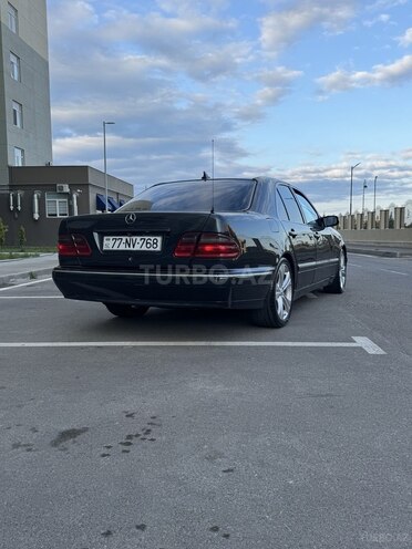 Mercedes E 220-9