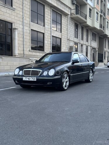 Mercedes E 220-2