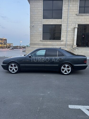 Mercedes E 220-6