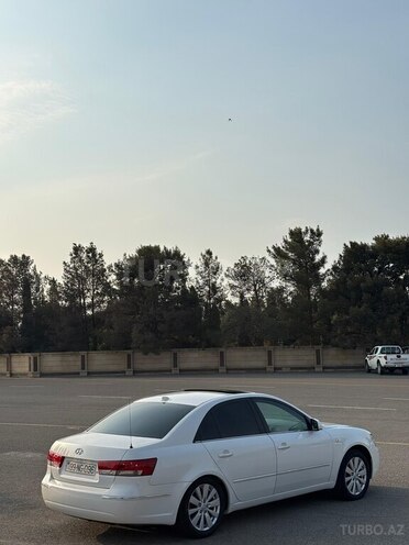Hyundai Sonata-4