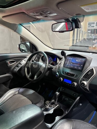 Hyundai ix35-16