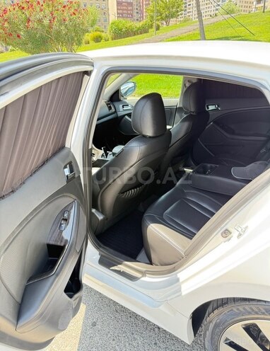 Kia Optima-15