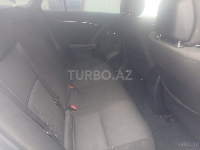 Toyota Avensis-6