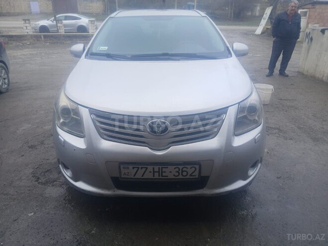 Toyota Avensis-10