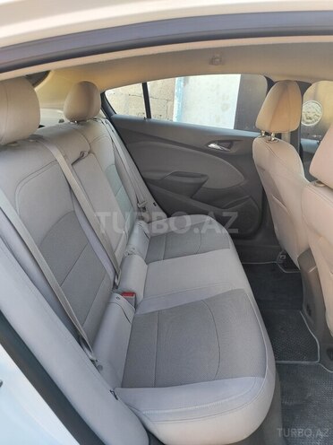 Chevrolet Cruze-8