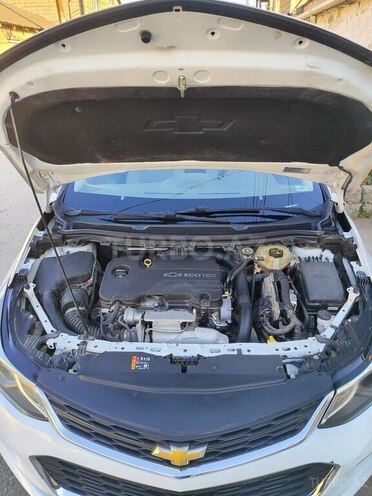 Chevrolet Cruze-12