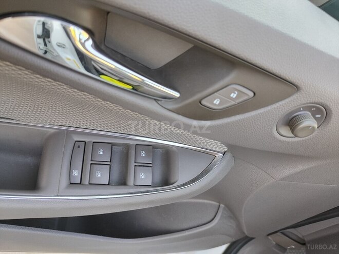 Chevrolet Cruze-13