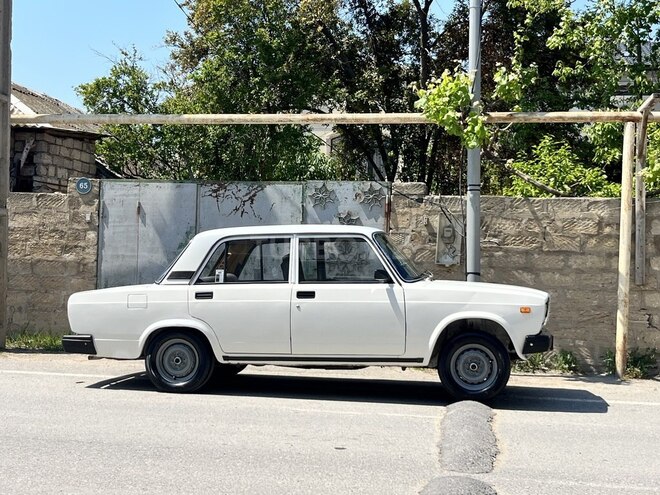 LADA (VAZ) 2107-5