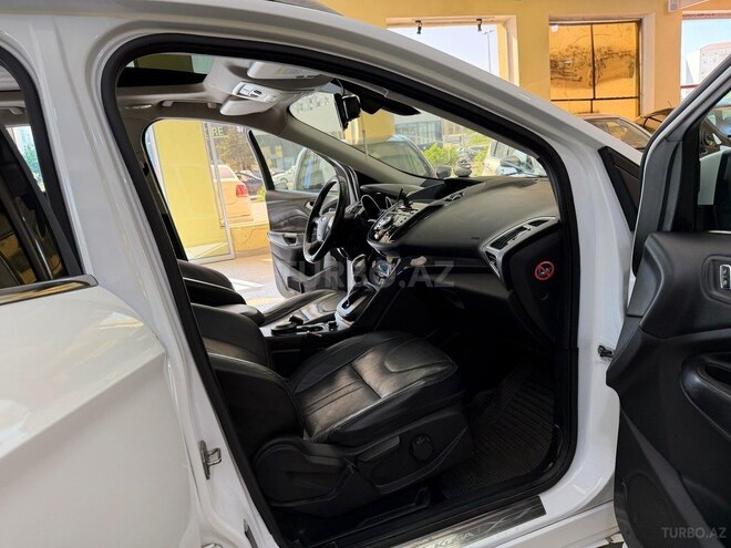Ford Kuga-14