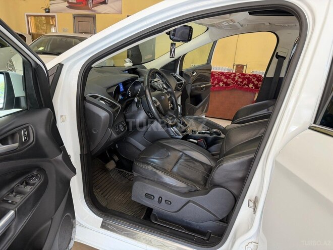 Ford Kuga-15