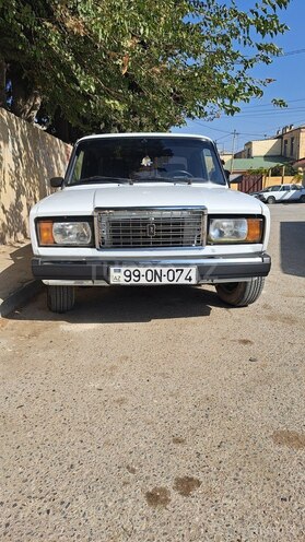 LADA (VAZ) 2107-1