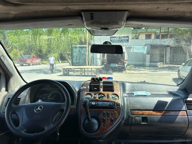 Mercedes Vito 112 CDI-8