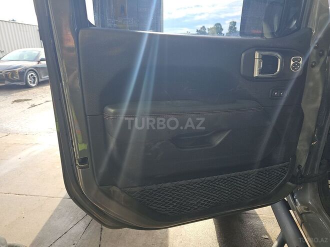 Jeep Gladiator-15