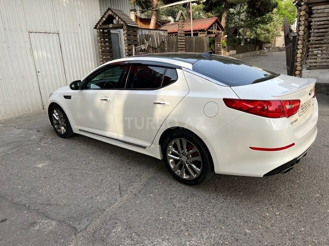 Kia Optima-4