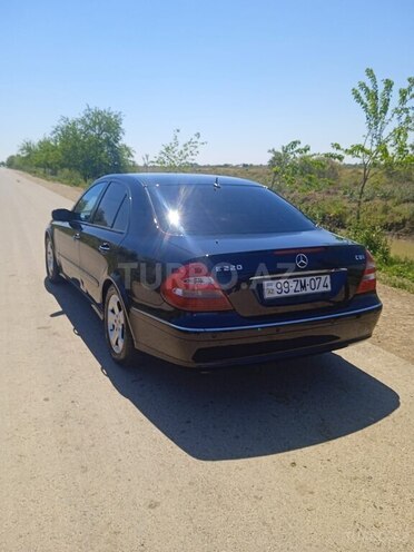 Mercedes E 220-4