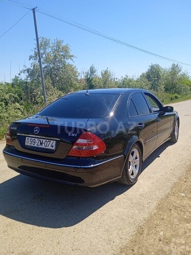 Mercedes E 220-3