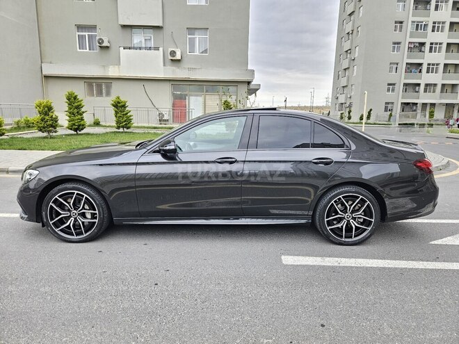 Mercedes E 300 e-5