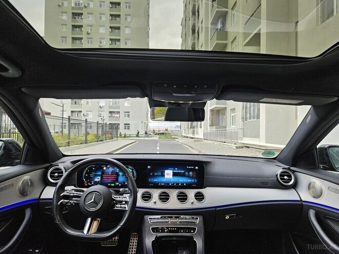 Mercedes E 300 e-7
