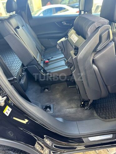 Audi Q7-10