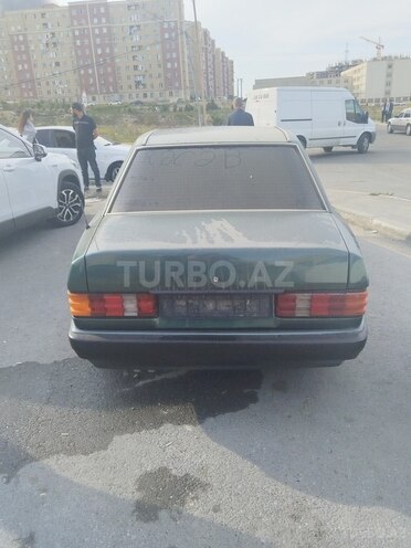 Mercedes 190-5