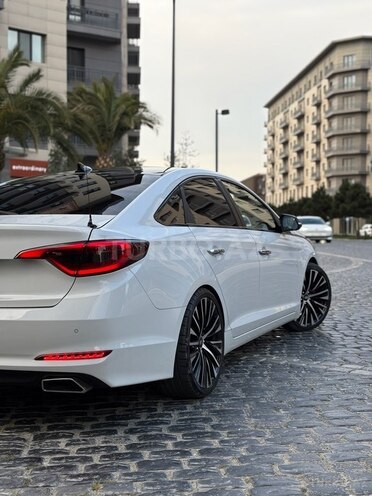 Hyundai Sonata-2
