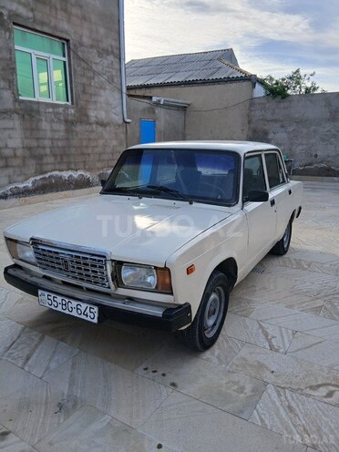 LADA (VAZ) 2107-2