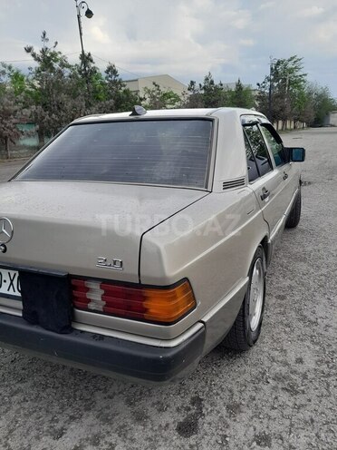 Mercedes 190-7