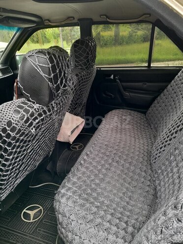 Mercedes 190-12