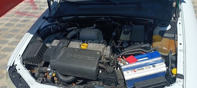 Opel Vectra-8