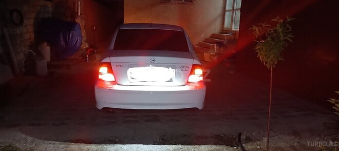 Opel Vectra-15