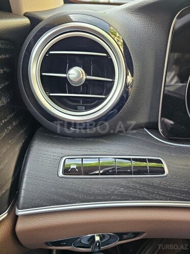 Mercedes E 220 d-13
