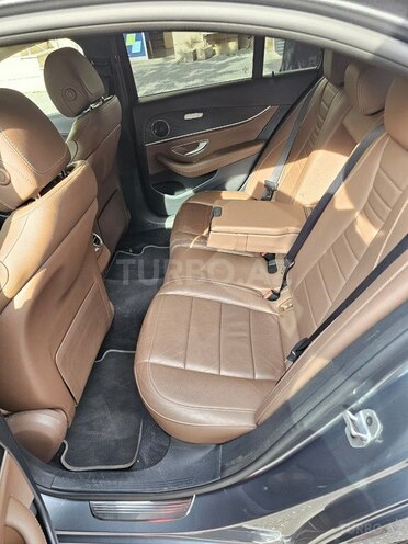 Mercedes E 220 d-14