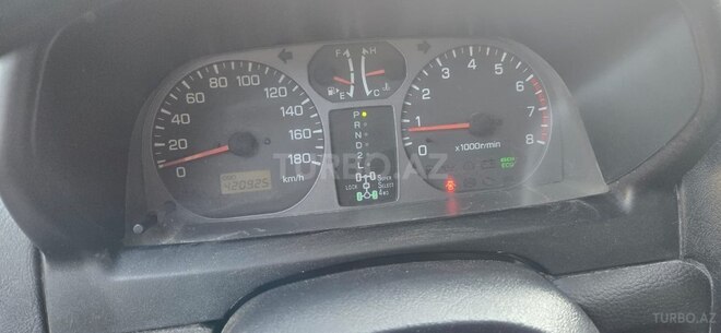 Mitsubishi Pajero io-8