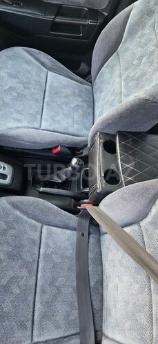 Mitsubishi Pajero io-6